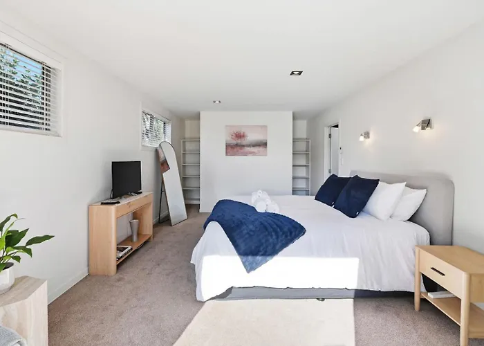 Kowhai Views - Stylish & Modern In Great Location