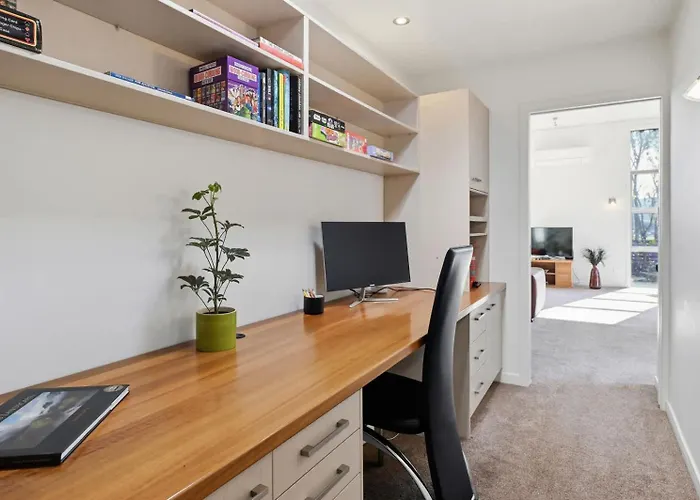 Kowhai Views - Stylish & Modern In Great Location Appartement *