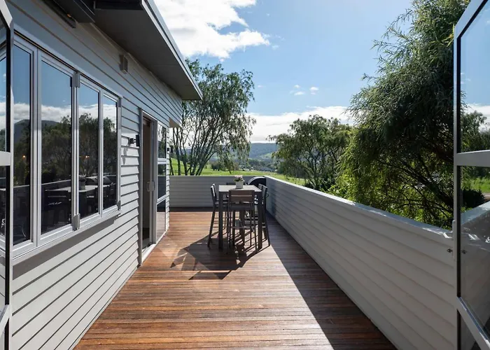 Kowhai Views - Stylish & Modern In Great Location * Rotorua